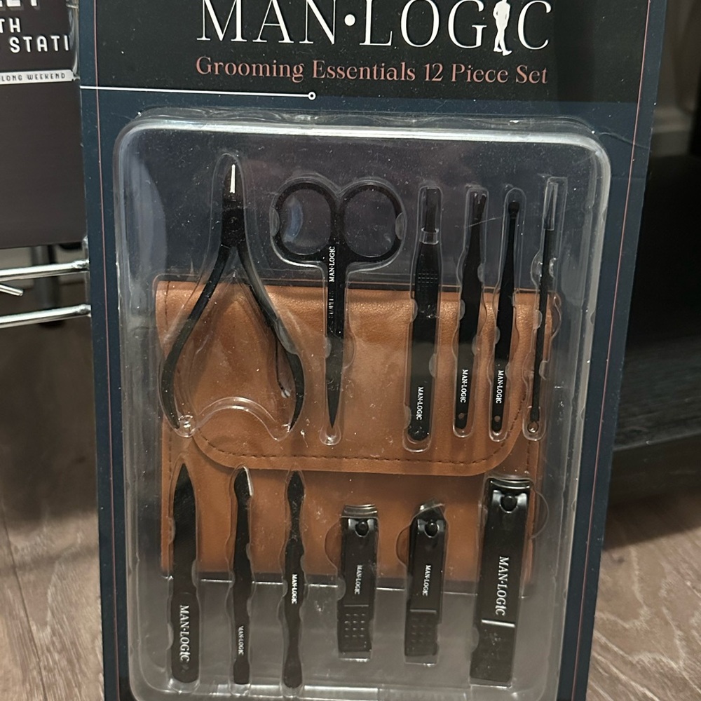 Black Grooming Essentials 12 Piece Set